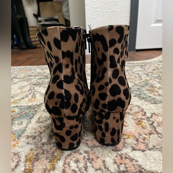 Velvet Leopard Heeled Ankle Boot Size 6 1/2 - Picture 4 of 4